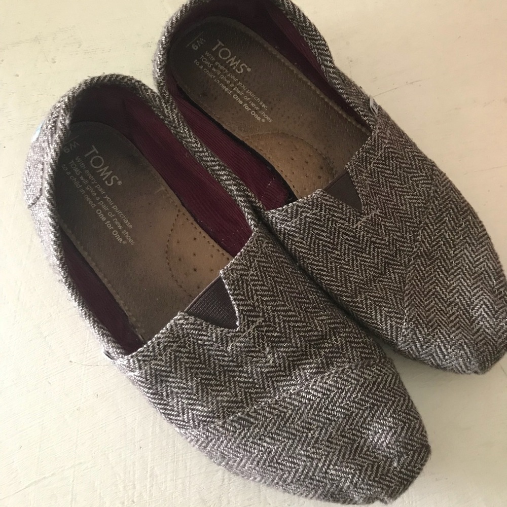 Toms
